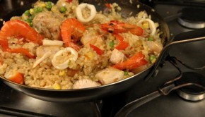 An image of seafood paella