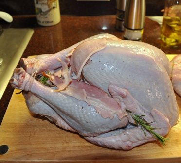 An image of a raw turkey.
