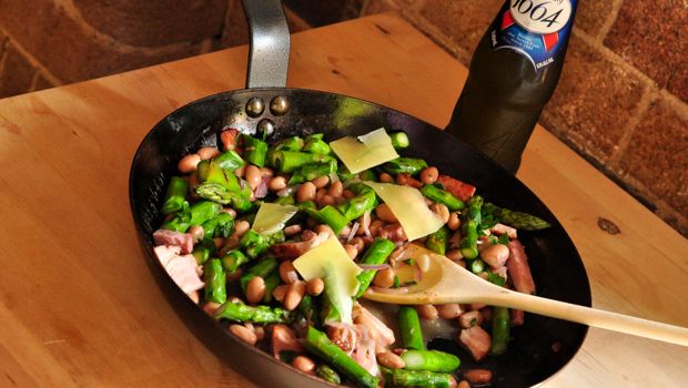 An image of Aussie asparagus with borlotti beans and smoked bacon