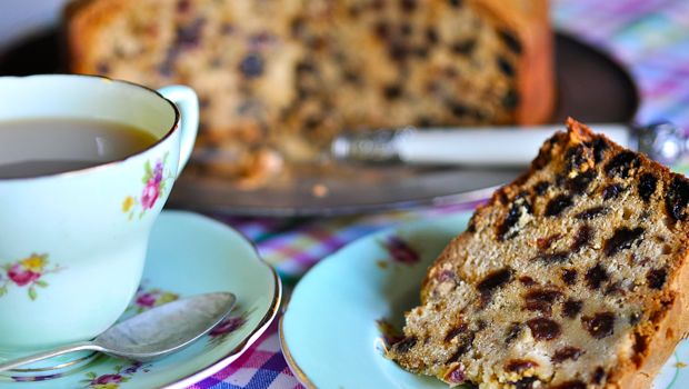 Sultana cake and tea