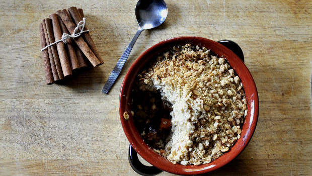 Kumara date and apple crumble with cinnamon