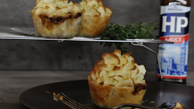 Mini bangers and mash pies