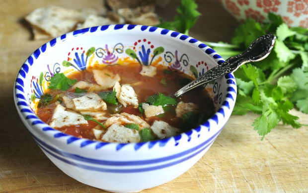 Chicken and lime soup