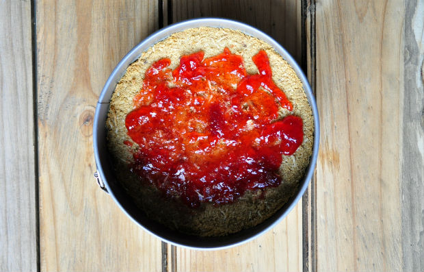 Perfect strawberry cheesecake - base