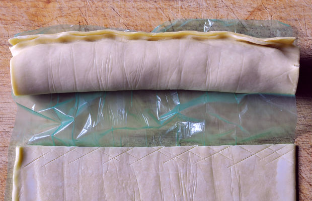 Sealing a sausage roll